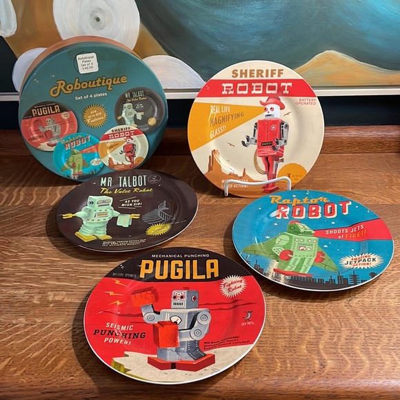 NWT Set of 4 Robot Side Plates - Picture 1 of 9